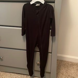 Black kyte footie